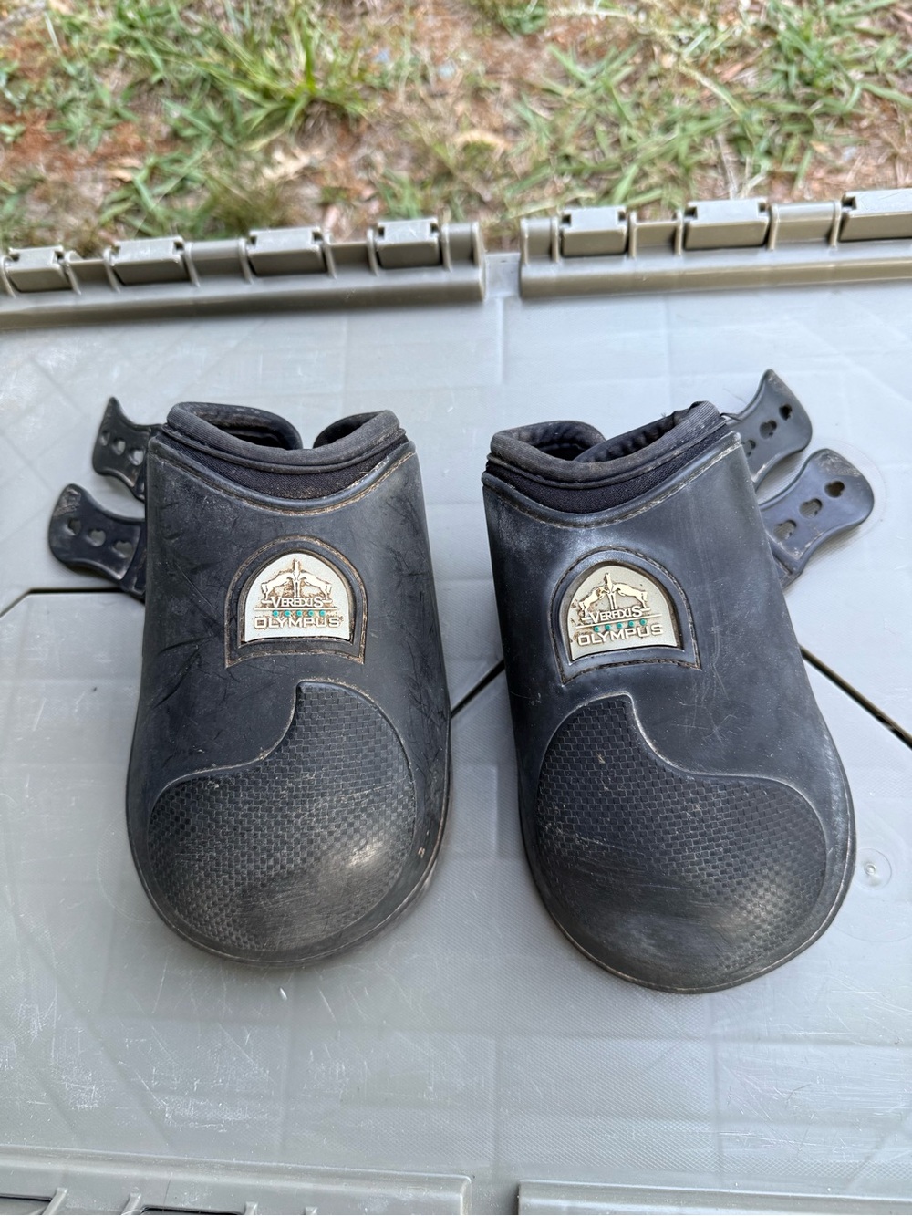 Veredus Olympus equestrian pair Black Protective Horse Boots horse size
